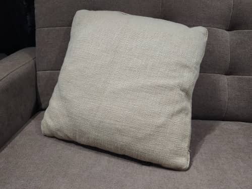 Купить Подушка Valles №13 декоративная микрошенилл бежевый 45x45 см по низкой цене