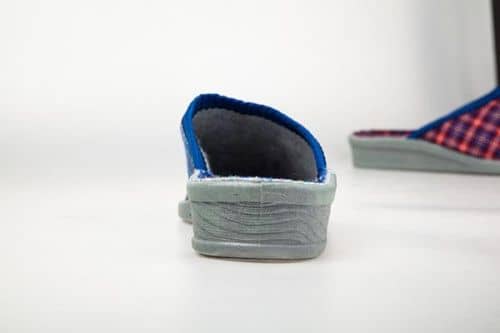 Купить Тапки Степ 129/1 шотландка, женские, размеры 36-42 по низкой цене