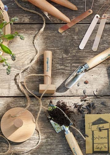 Купить Инструмент для посева семян - трамбователь грунта в горшке Burgon & Ball по низкой цене