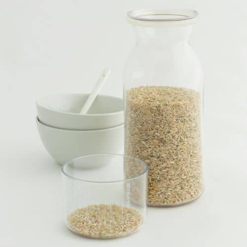 Купить Банка Brabantia пластиковая, с мерным стаканом, прозрачный 1,3 л по низкой цене