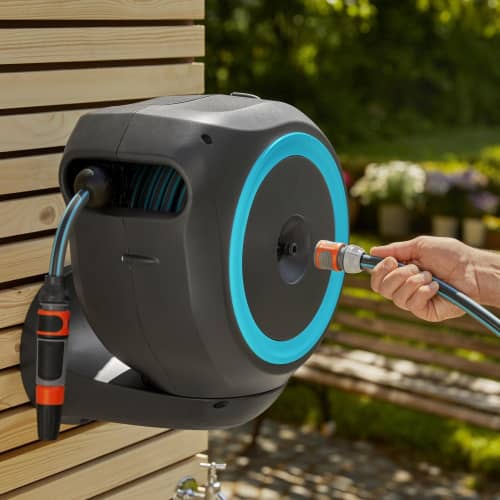 Купить Катушка Gardena со шлангом настенная автоматическая 1/2 15 м по низкой цене