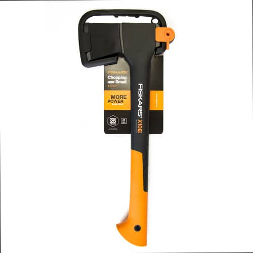 Купить Топор универсальный Fiskars 1 кг Х10 - S по низкой цене
