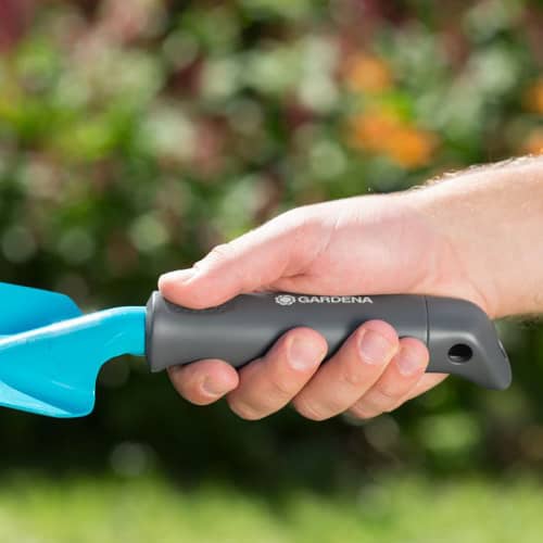 Купить Совок посадочный узкий Gardena Classic 6 см по низкой цене