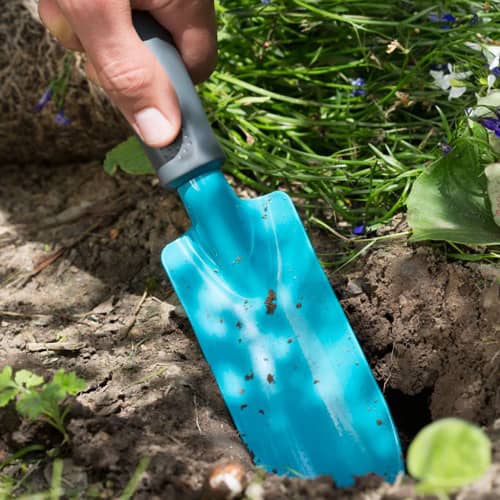 Купить Совок посадочный узкий Gardena Classic 6 см по низкой цене