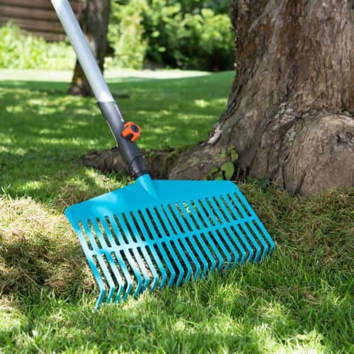 Купить Грабли для газонов Gardena combisystem по низкой цене