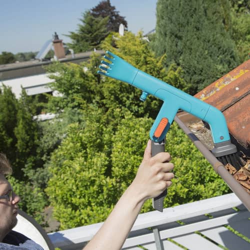 Купить Очиститель для желобов Gardena combisystem по низкой цене
