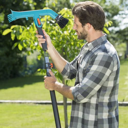 Купить Очиститель для желобов Gardena combisystem по низкой цене