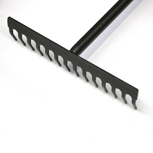 Купить Грабли TRAVENA 14 витых зубьев металлический черенок по низкой цене