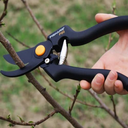 Купить Секатор садовый FISKARS P90 профессиональный по низкой цене