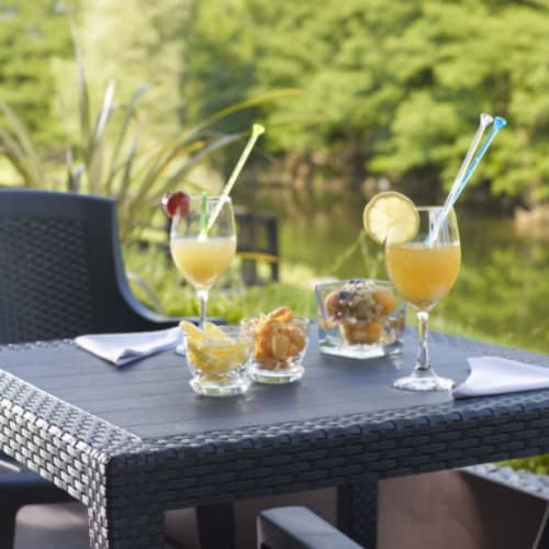 Купить Стол садовый Progarden KING 79x79x72 см антрацит по низкой цене