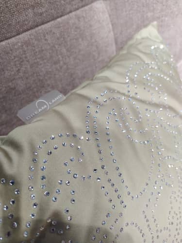 Купить Подушка Dream Land декоративная жаккард бежевый со стразами Swarovski 35х35 см по низкой цене
