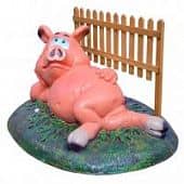 Купить Крышка люка свинья у забора по низкой цене