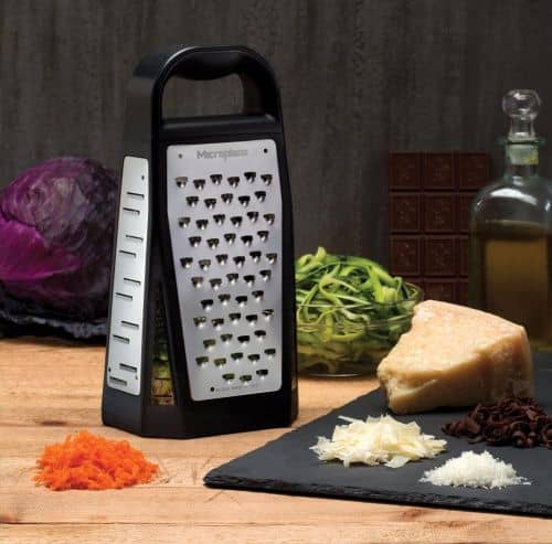Купить Терка Microplane Specialty четырехсторонняя c чехлом и мерным контейнером по низкой цене