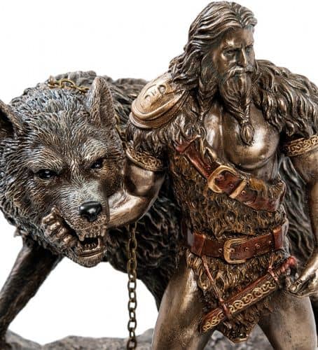 Купить Статуэтка Veronese WS-921 "Тюр - бог воинской храбрости и Враг богов - Фенрир" по низкой цене