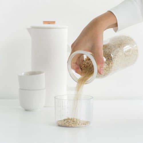 Купить Банка Brabantia пластиковая, с мерным стаканом, прозрачный 1,3 л по низкой цене