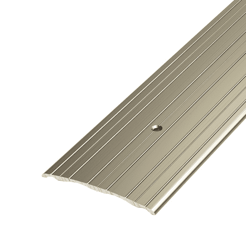 Деревянный, металлический, пластиковый напольный плинтус.