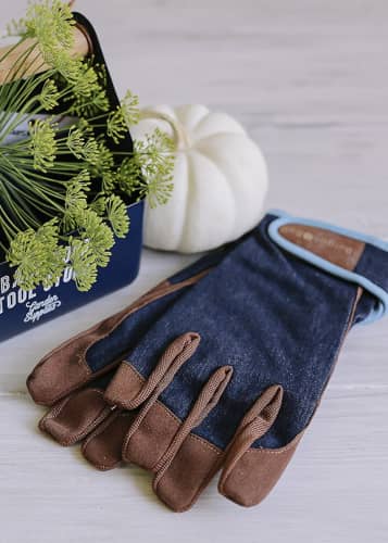 Купить Перчатки для работы в саду Love the Glove Denim Burgon & Ball по низкой цене