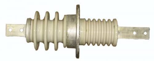 Купить Изолятор проходной ИПУ-10/630-7.5 УХЛ1 (овал. фланец) Электрофарфор 00-00000157 по низкой цене