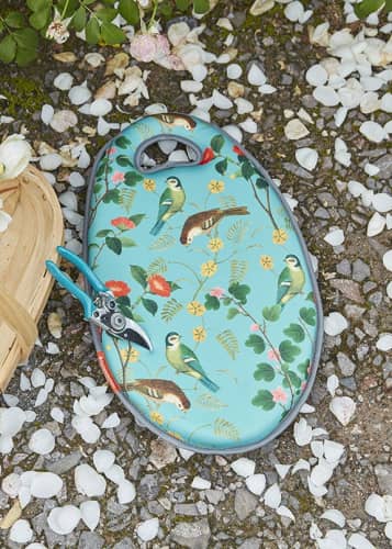 Купить Подложка под колени Flora and Fauna Collection Burgon & Ball по низкой цене