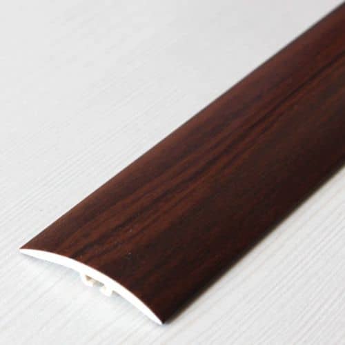 Деревянный, металлический, пластиковый напольный плинтус.