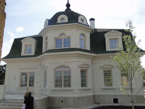 Купить Дагестанский камень Камень Юг каралапко белый 300х600х20 мм для наружной отделки дома по низкой цене