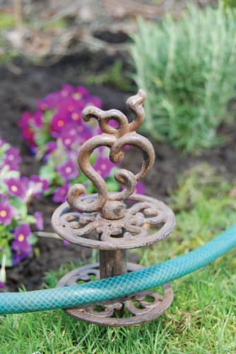 Купить Ограничитель Esschert Design Water in the garden для шланга по низкой цене