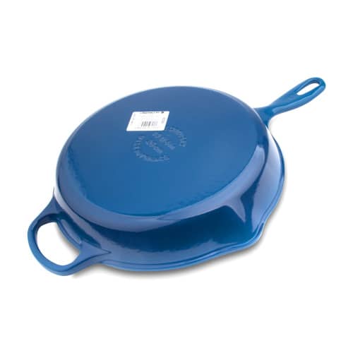 Купить Сковорода Le Creuset с желобом чугунная, эмалированная, синяя, 26 см по низкой цене