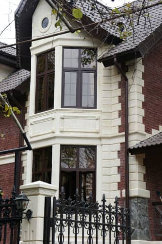 Купить Дагестанский камень Камень Юг каралапко белый 350х750х25 мм для наружной отделки дома по низкой цене