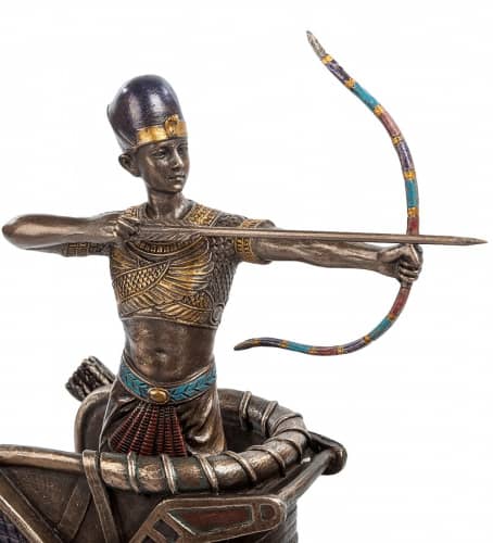 Купить Статуэтка Veronese Рамзес II на колеснице WS-498 по низкой цене