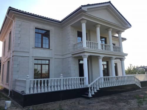 Купить Дагестанский камень Камень Юг каралапко белый 350х750х25 мм для наружной отделки дома по низкой цене